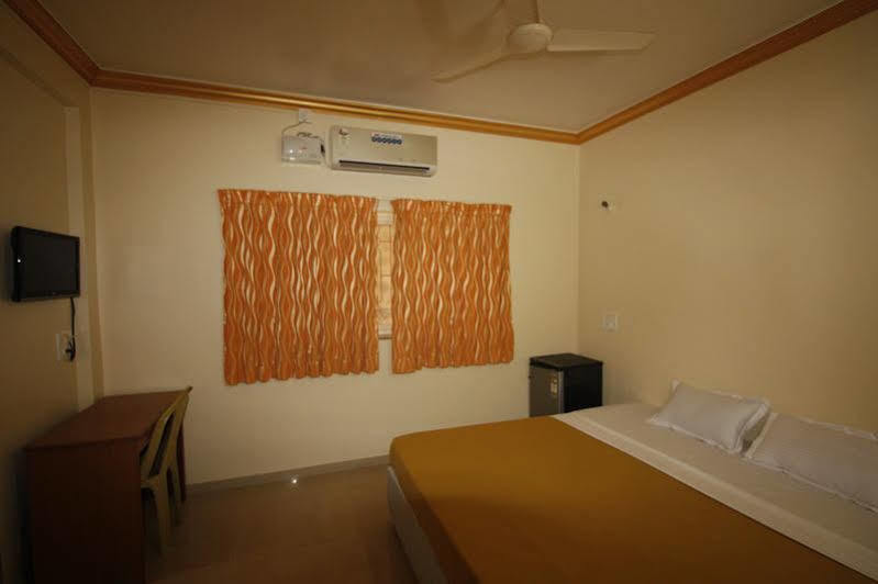 Spot On 39618 El Paso Hotel Arambol Exterior foto